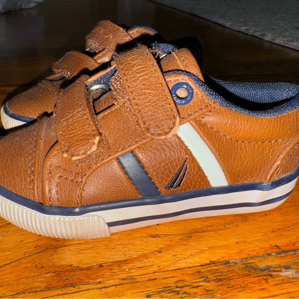 Nautica Brown Kids Sneakers with Velcro
